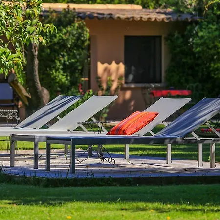 Alojamento de Acomodação e Pequeno-almoço Mas La Provence LʼIsle-sur-la-Sorgue